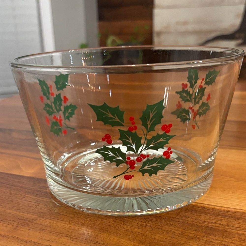 Vintage Indiana Glass Holly Berry Christmas Serving Bowl Ice Bucket